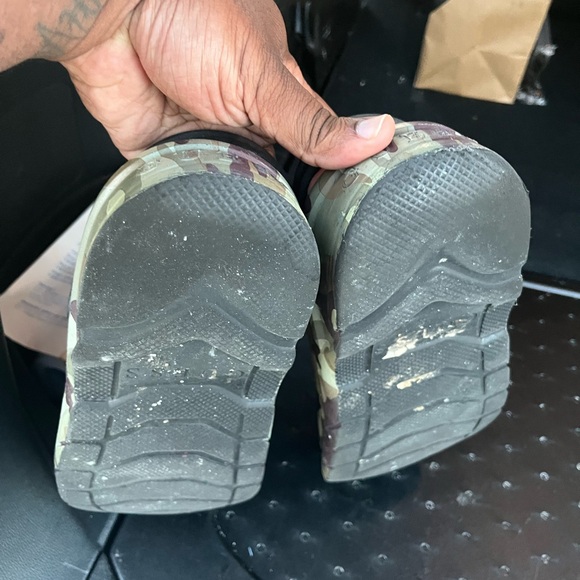 Used guess croc style slip ons size 13 - Picture 3 of 5